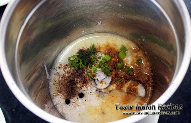 Mix in fine chopped green chili, roasted cumin powder, black pepper powder, coriander leaves and salt in curd Mix in fine chopped green chili, roasted cumin powder, black pepper powder, coriander leaves and black salt in curd